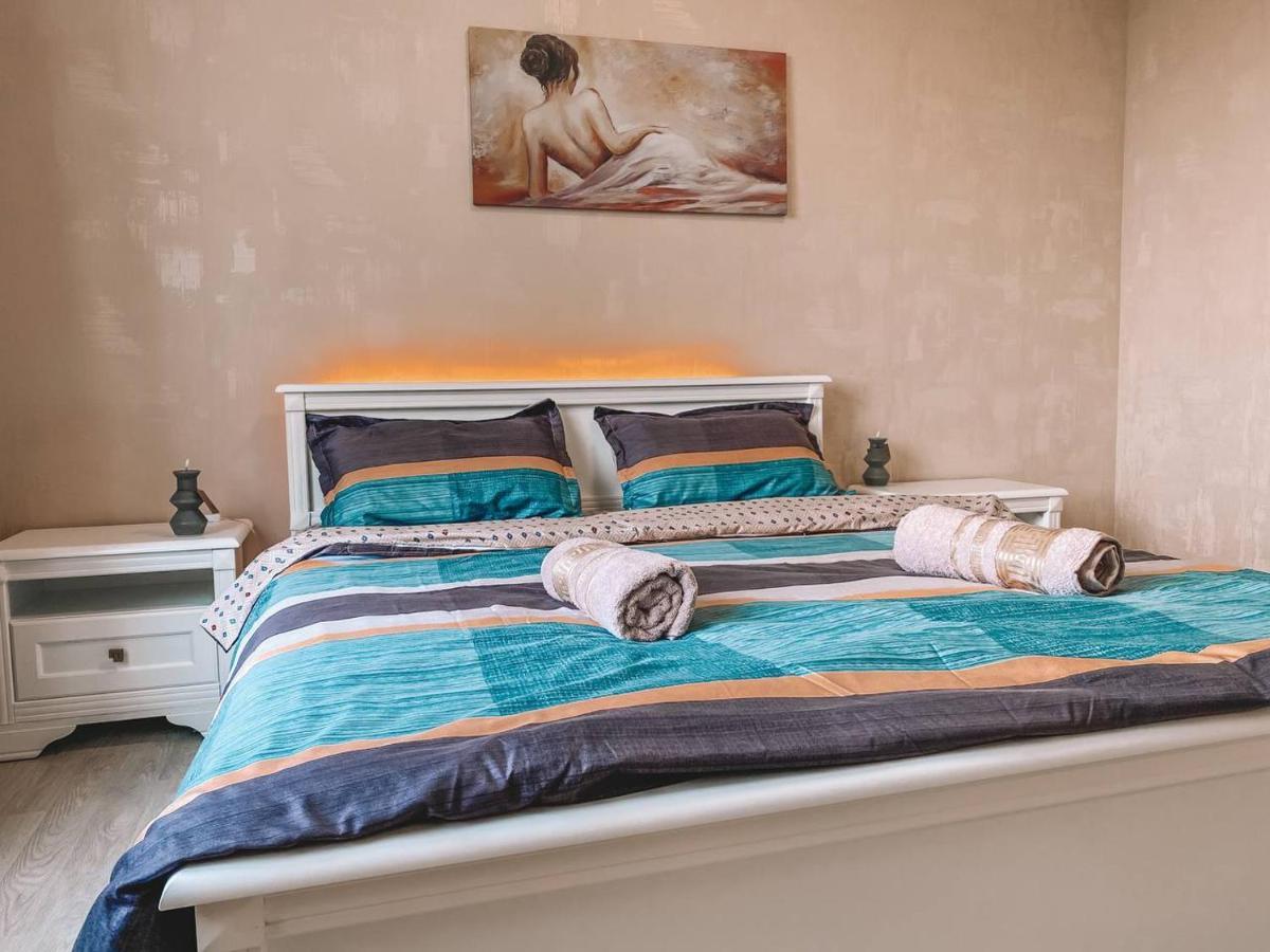 Luxury Sky Apartment キシナウ エクステリア 写真
