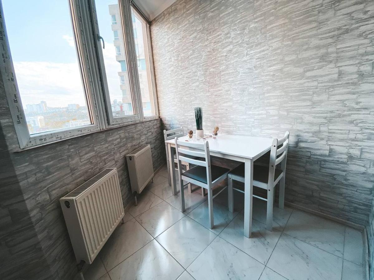 Luxury Sky Apartment キシナウ エクステリア 写真